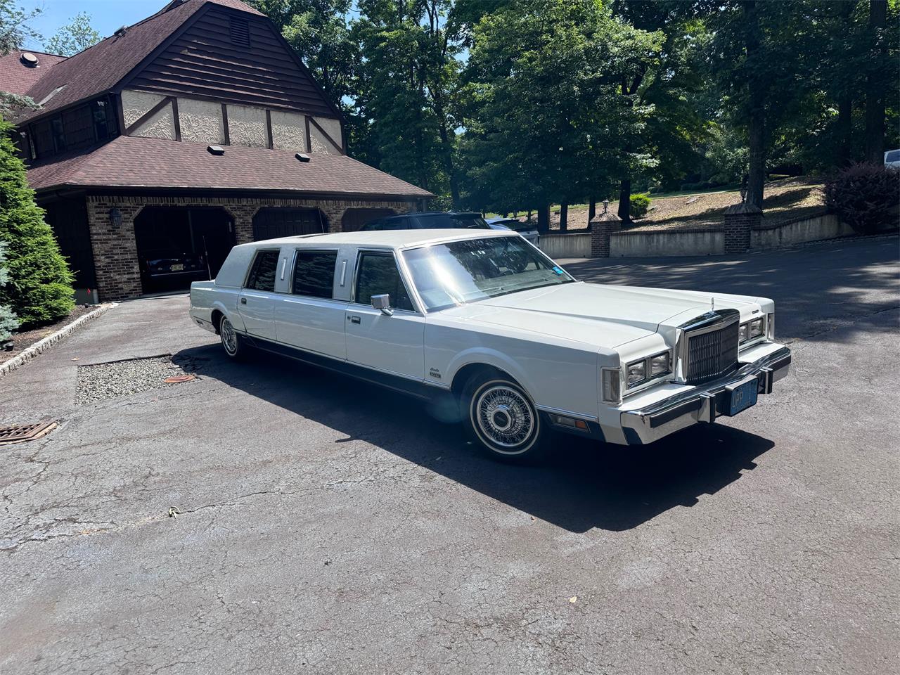 Lincoln-Limousine-1988-White-Gray