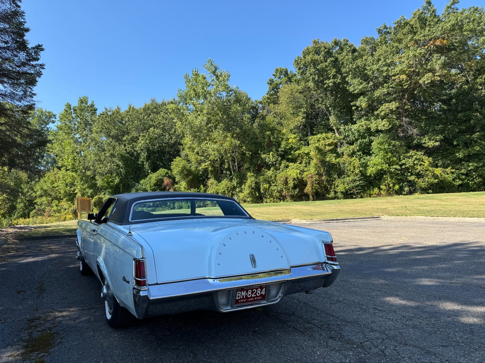 Lincoln-Mark-Series-1969-Coupe-2