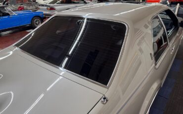 Lincoln-Mark-Series-1987-2-Door-15