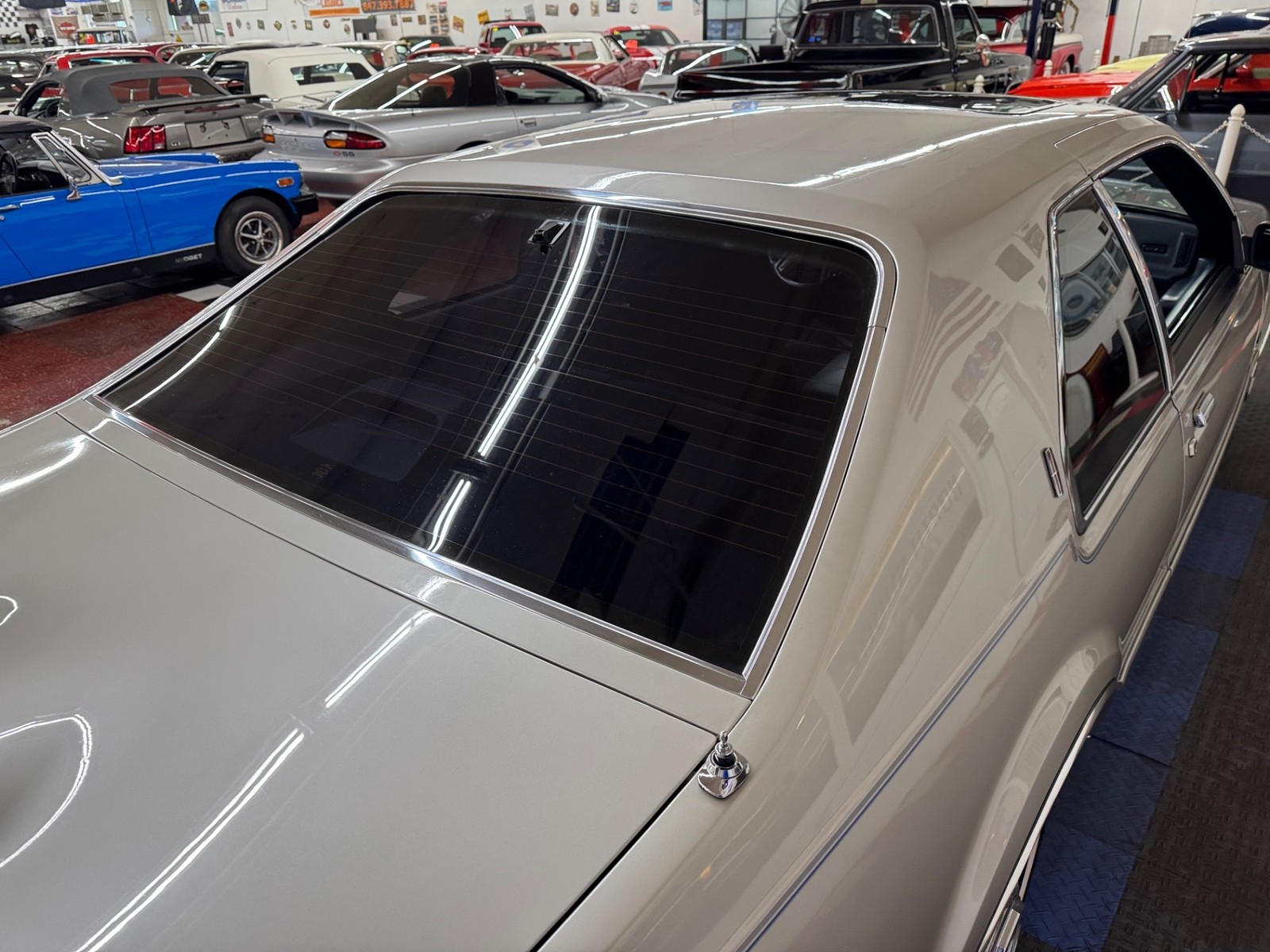 Lincoln-Mark-Series-1987-2-Door-15