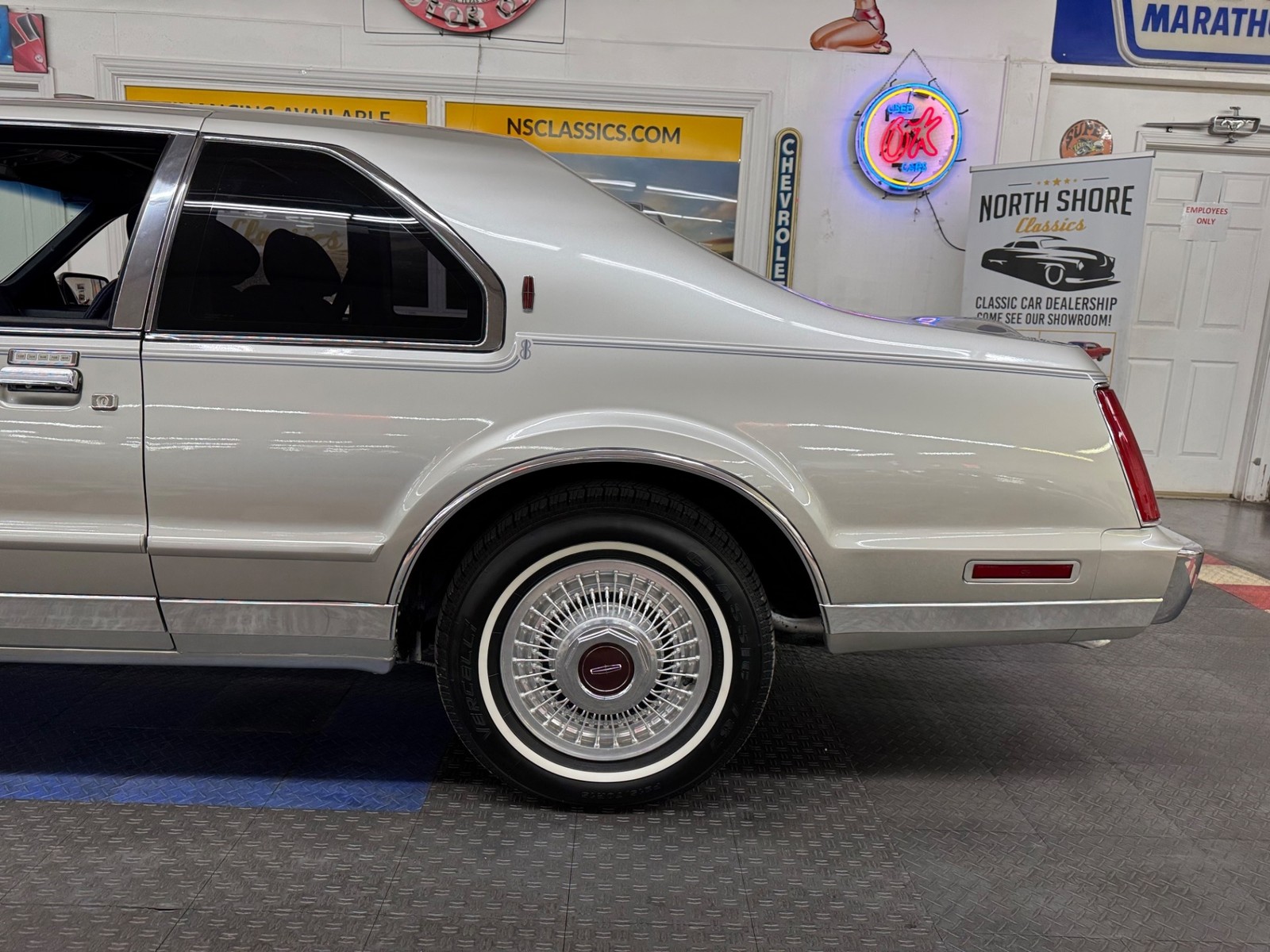 Lincoln-Mark-Series-1987-2-Door-19
