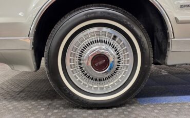 Lincoln-Mark-Series-1987-2-Door-22