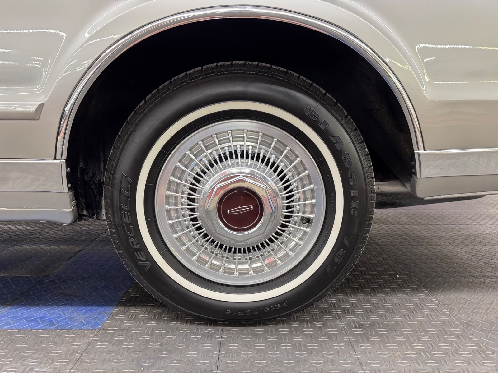 Lincoln-Mark-Series-1987-2-Door-23