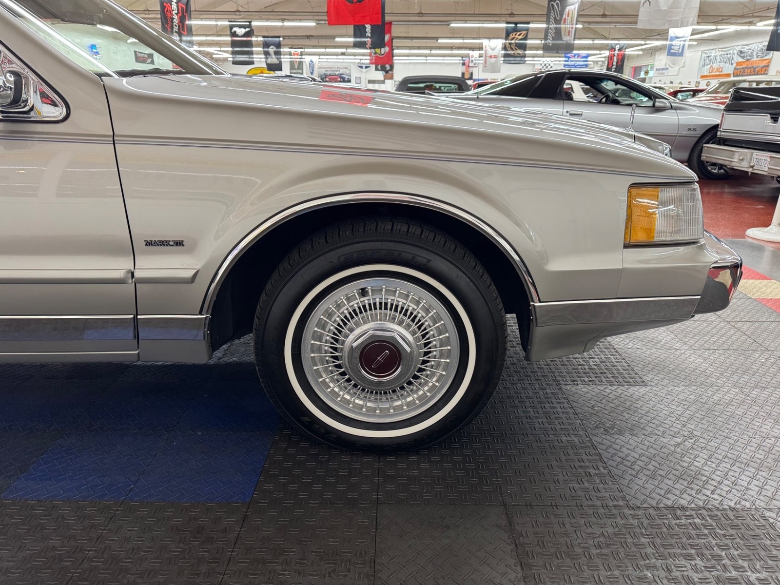 Lincoln-Mark-Series-1987-2-Door-24