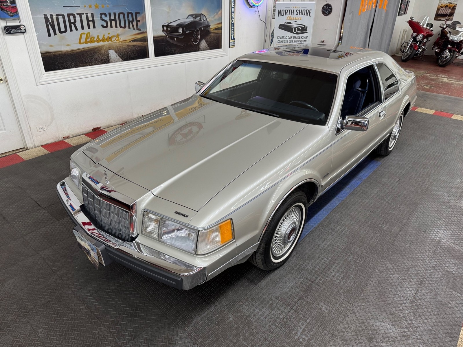 Lincoln-Mark-Series-1987-2-Door-26