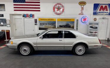 Lincoln-Mark-Series-1987-2-Door-3