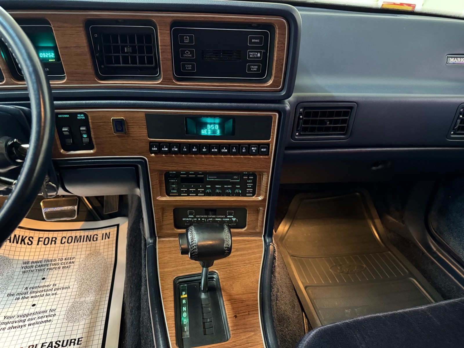 Lincoln-Mark-Series-1987-2-Door-35