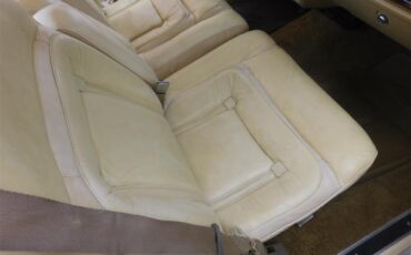 Lincoln-Mark-v-1978-Cream-Cream-1