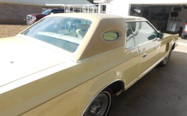 Lincoln-Mark-v-1978-Cream-Cream-3