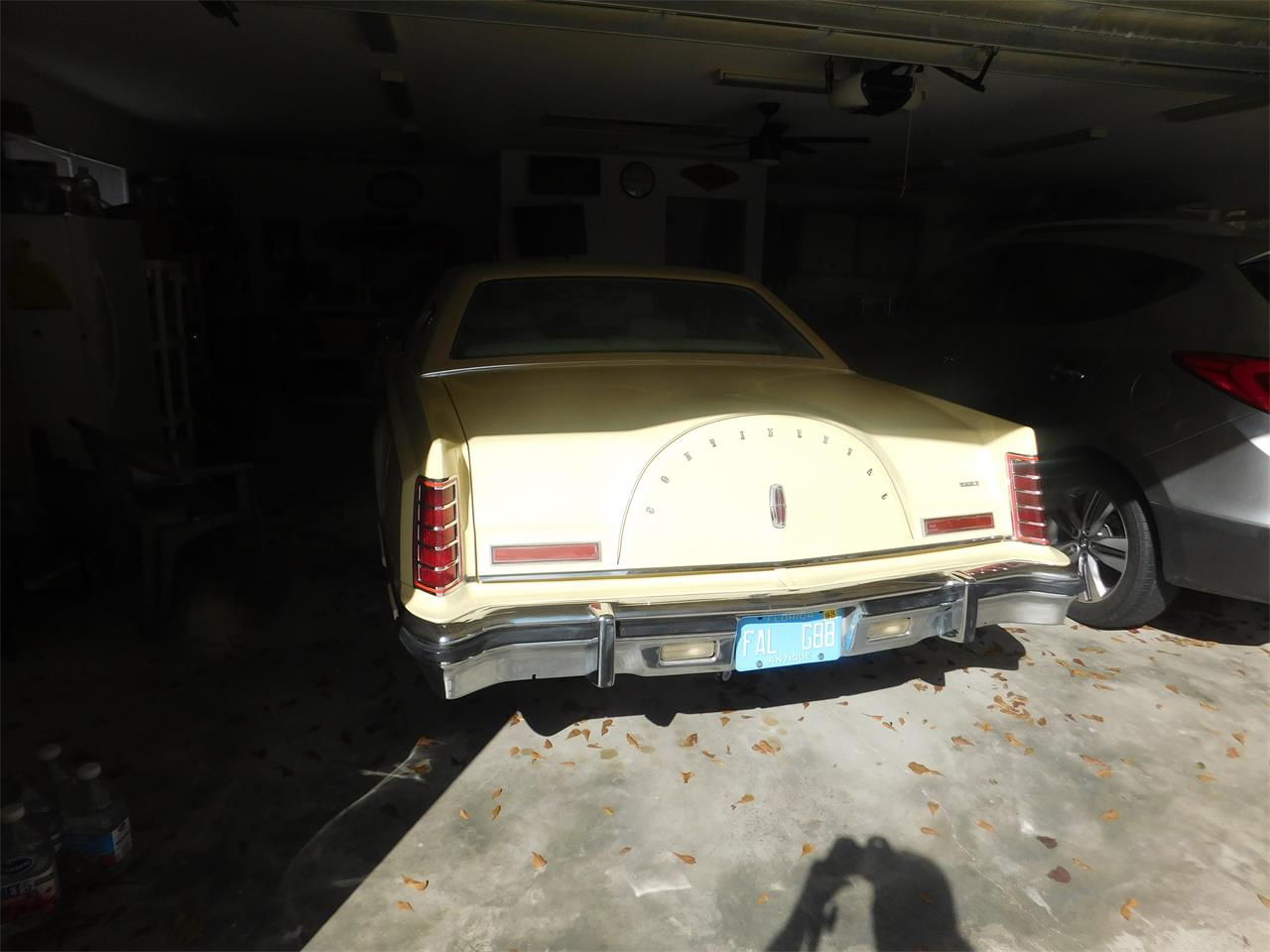 Lincoln-Mark-v-1978-Cream-Cream-5