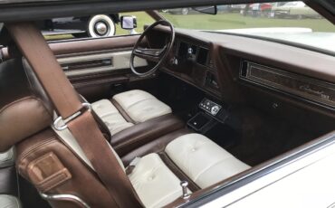 Lincoln-Mk-4-1974-White-Saddle-Two-Tone-10