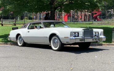 Lincoln-Mk-4-1974-White-Saddle-Two-Tone-13