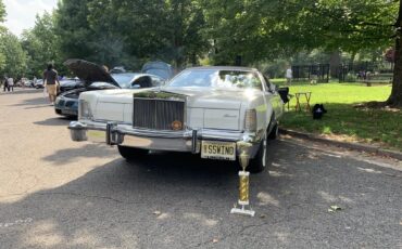 Lincoln-Mk-4-1974-White-Saddle-Two-Tone-16