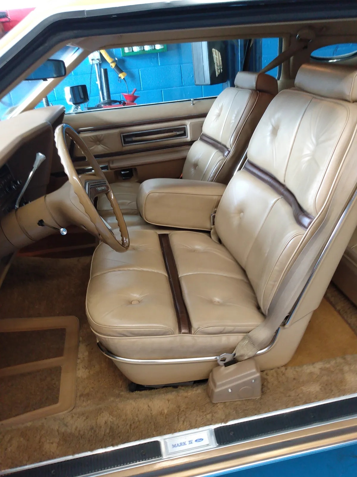 Lincoln-Mk-4-1975-Bronze-Gold-Tan-And-Saddle-Leather-17