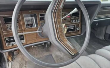 Lincoln-Mk-4-1976-Black-Gray-11