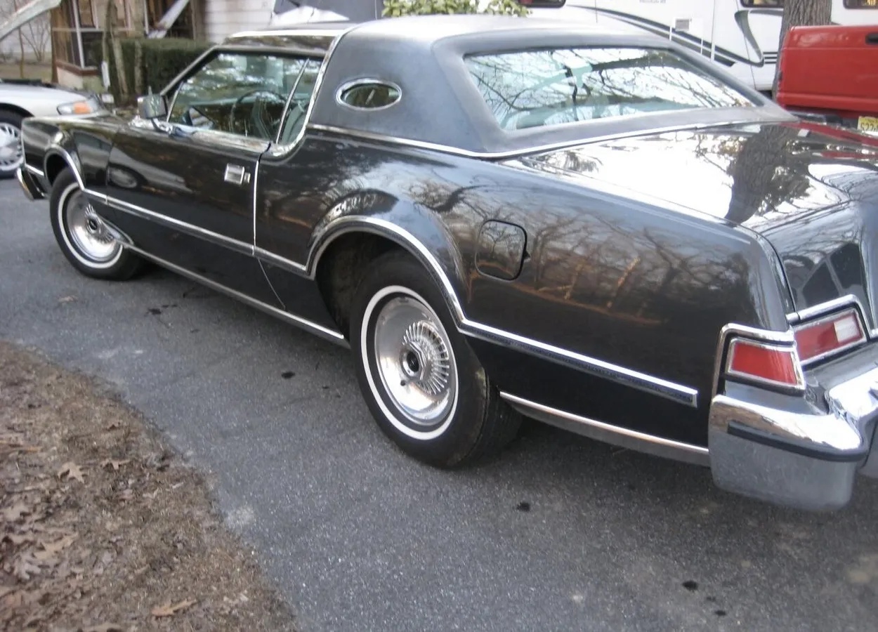 Lincoln-Mk-4-1976-Black-Gray-3