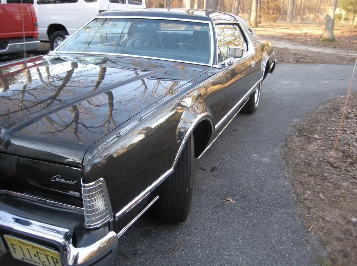 Lincoln-Mk-4-1976-Black-Gray-4