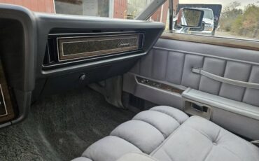 Lincoln-Mk-4-1976-Black-Gray-8