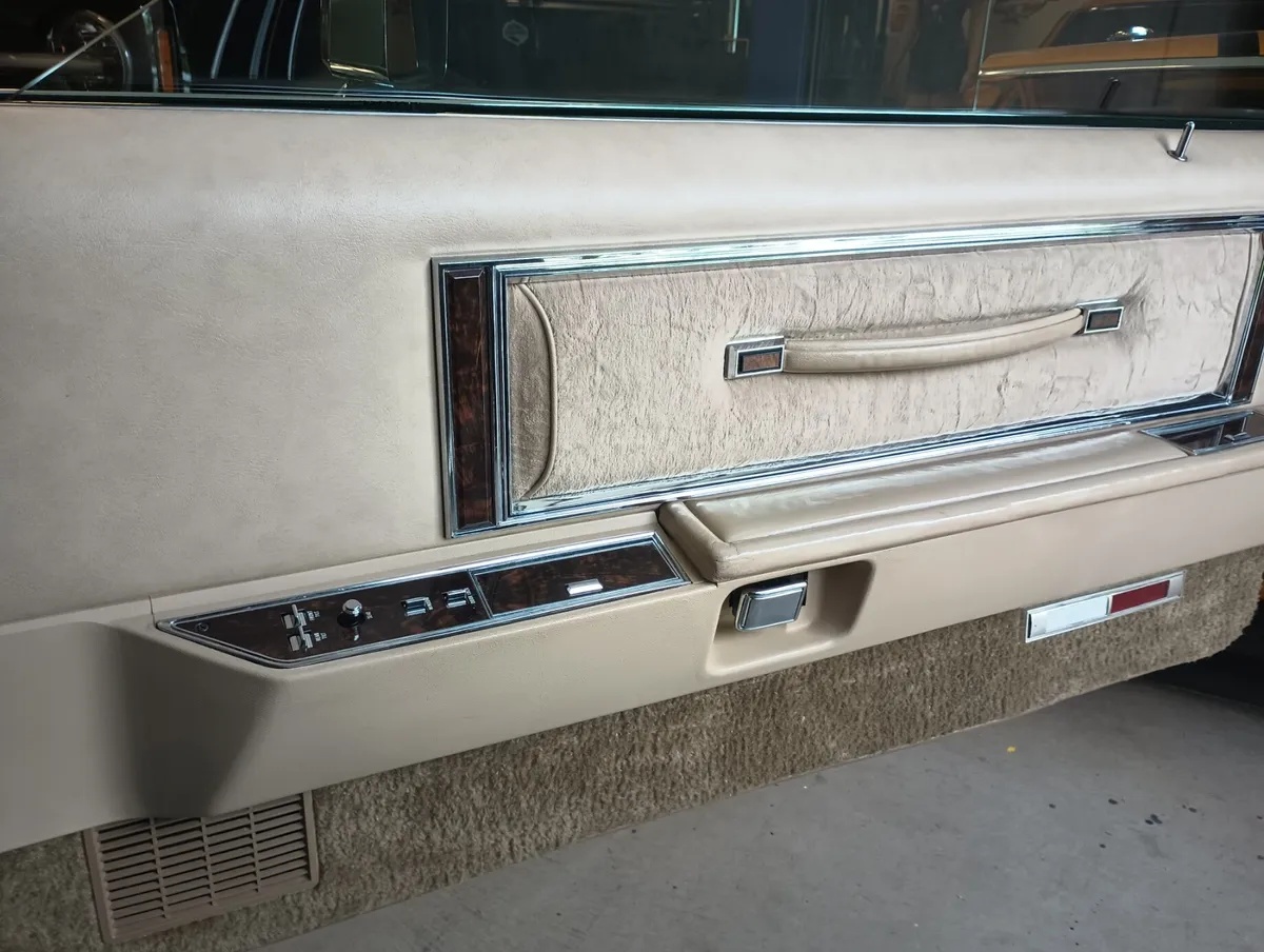 Lincoln-Mk-5-1979-Brown-Tan-11