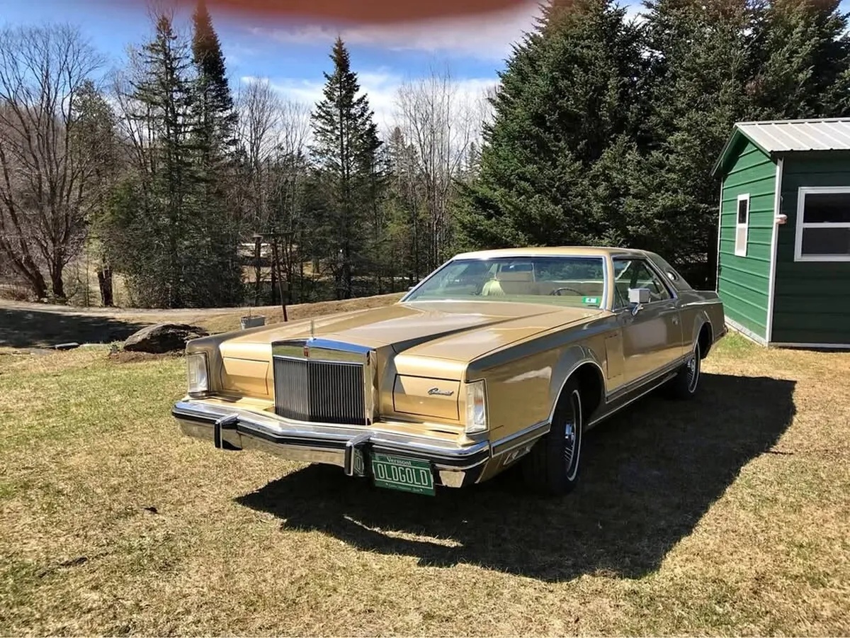 Lincoln-Mk-5-1979-Gold-Cream-Leather-9
