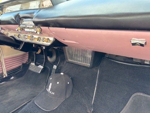 Lincoln-Premiere-1956-Amethyst-pink-white-12