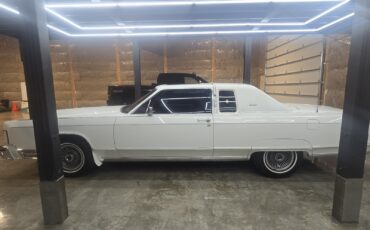Lincoln-Town-Car-1977-14