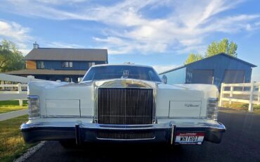 Lincoln-Town-Car-1977-2