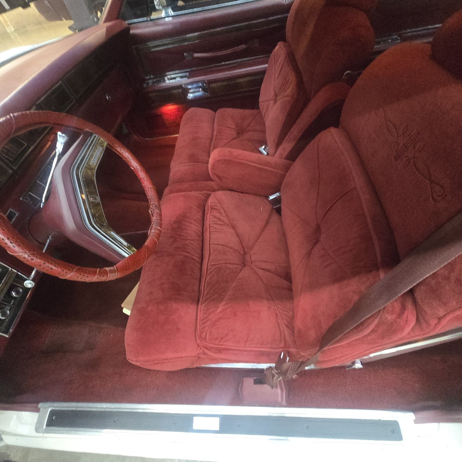 Lincoln-Town-Car-1977-20