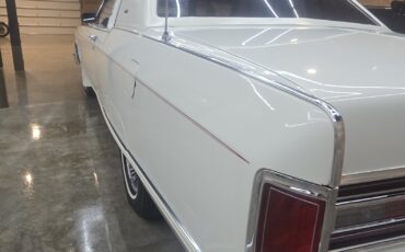 Lincoln-Town-Car-1977-7
