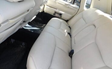 Lincoln-Town-Car-1988-Sedan-14
