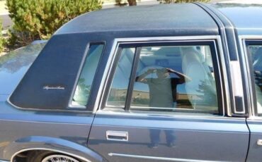 Lincoln-Town-Car-1988-Sedan-7