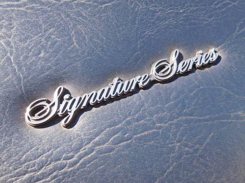 Lincoln-Town-Car-1988-Sedan-9