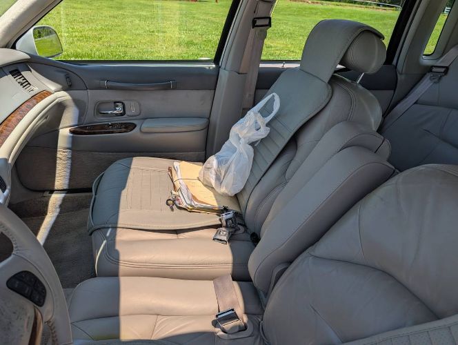Lincoln-Town-car-1995-Silver-7