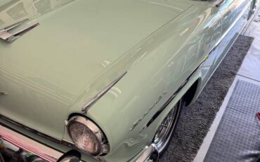 Lincoln-capri-1954-green