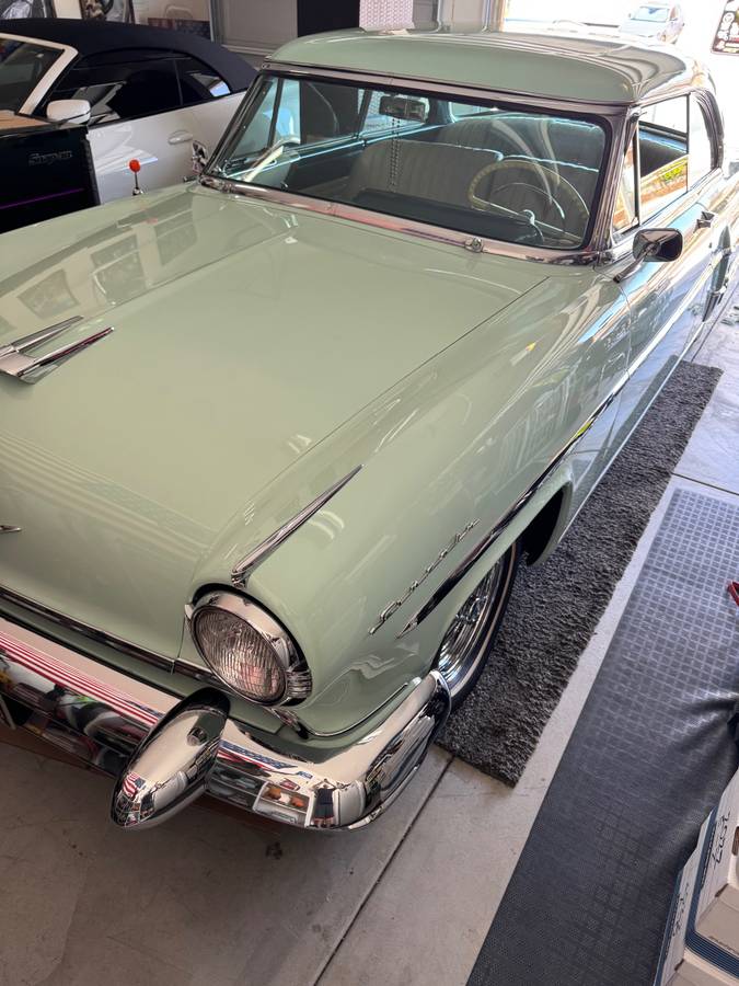 Lincoln-capri-1954-green