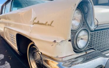 Lincoln-continental-1960-white-1