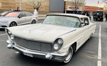 Lincoln-continental-1960-white-6