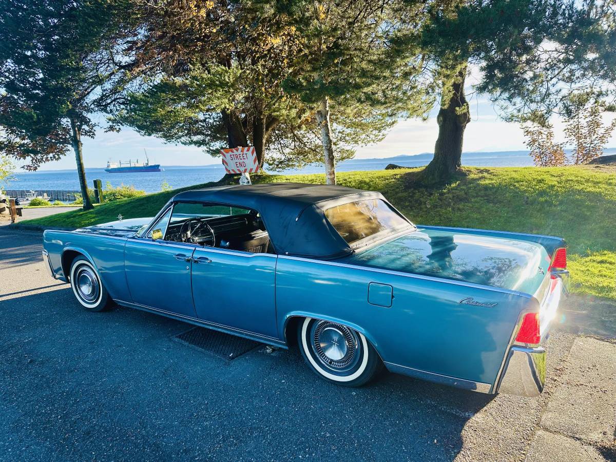 Lincoln-continental-1964