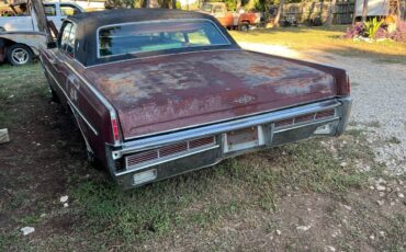 Lincoln-continental-1966-custom-4