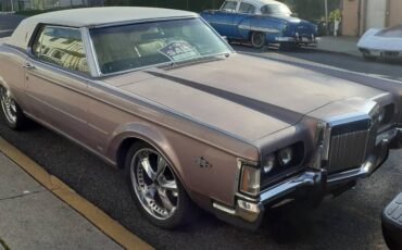 Lincoln-continental-1969-purple-3