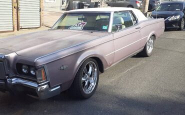 Lincoln-continental-1969-purple