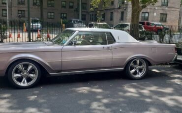 Lincoln-continental-1969-purple-7
