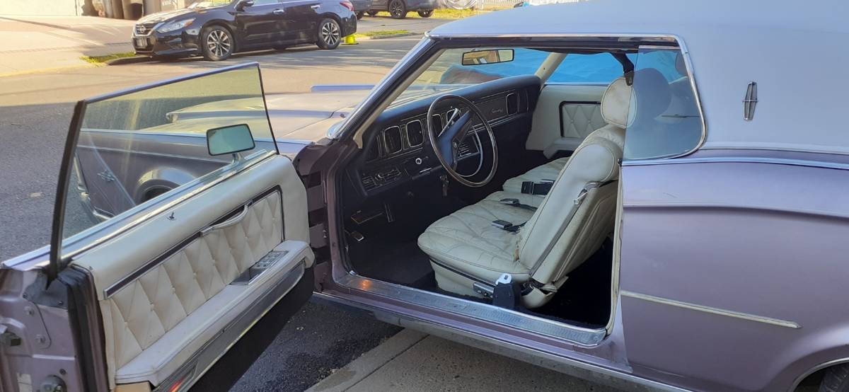 Lincoln-continental-1969-purple-8