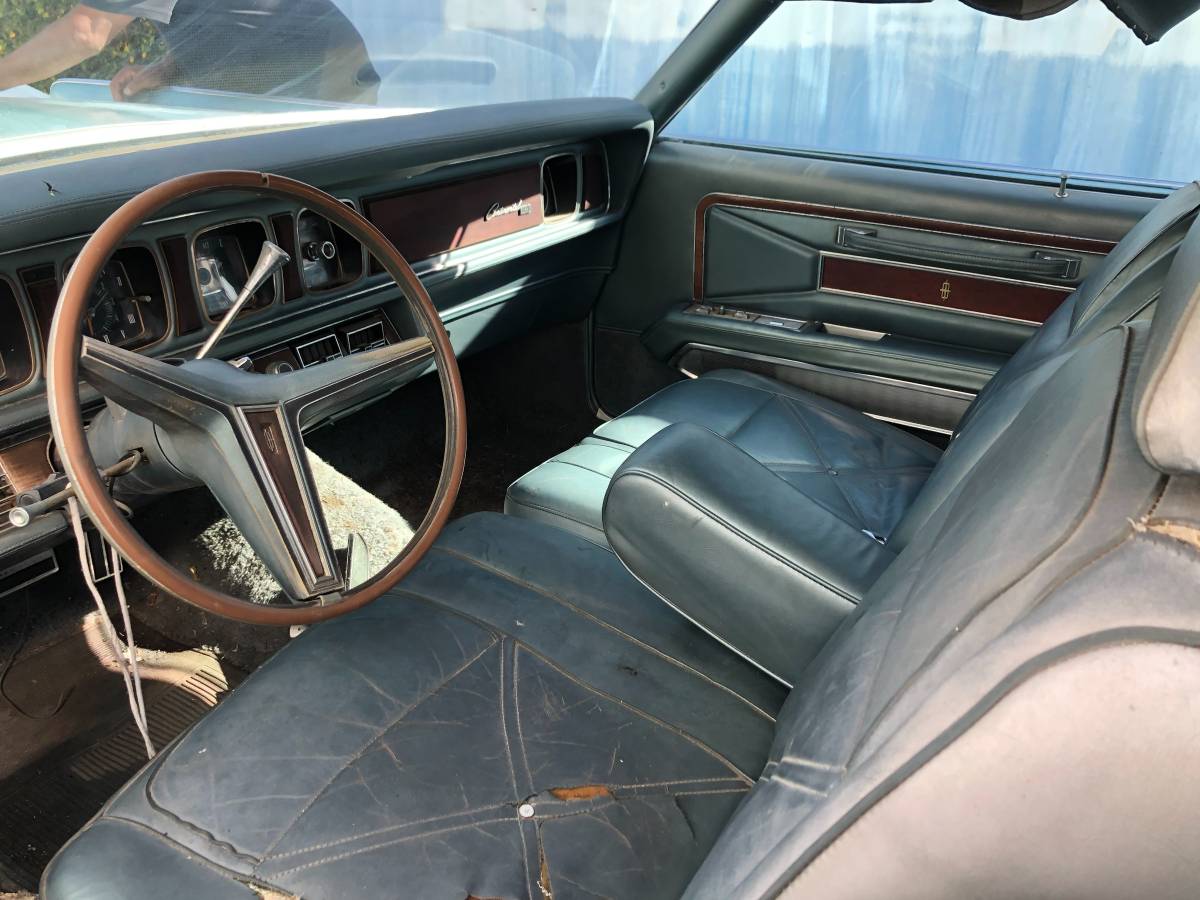 Lincoln-continental-1971-7