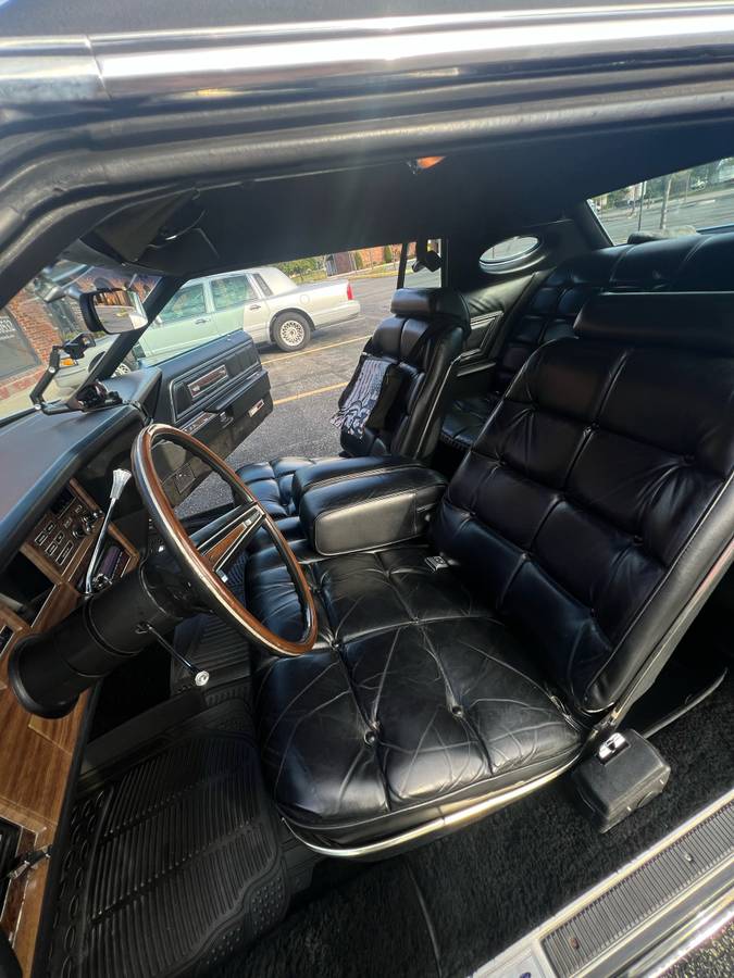 Lincoln-continental-1973-black-14