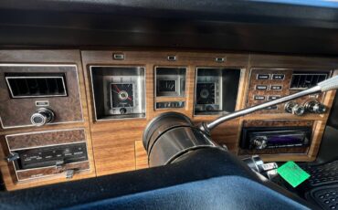 Lincoln-continental-1973-black-15
