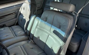 Lincoln-continental-1976-grey-67