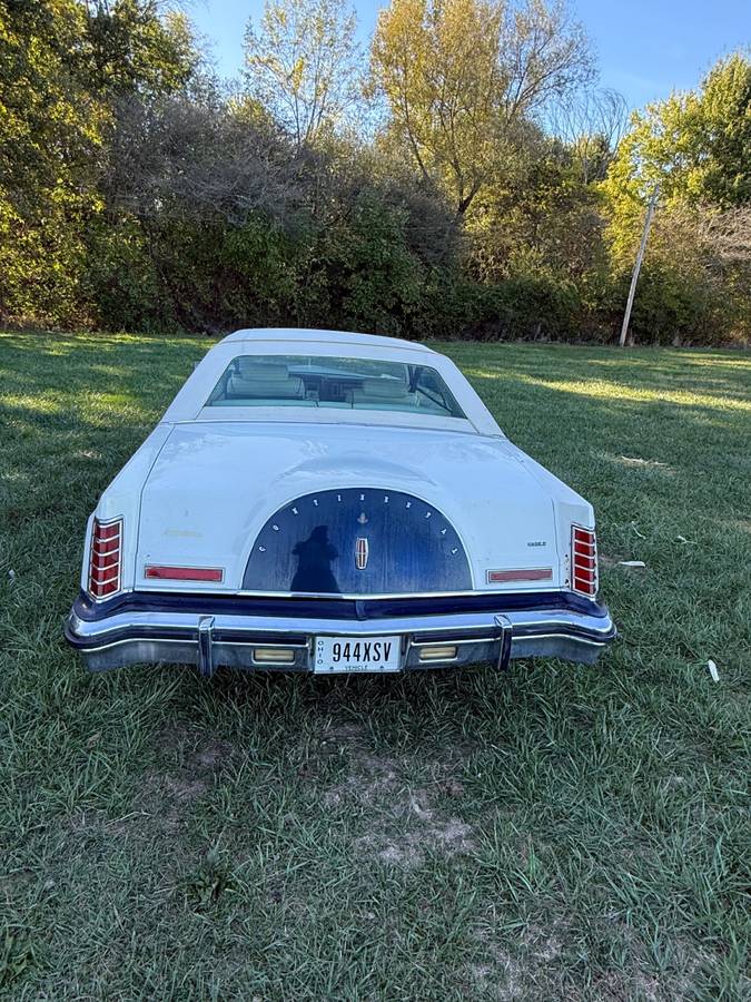 Lincoln-continental-1979-1