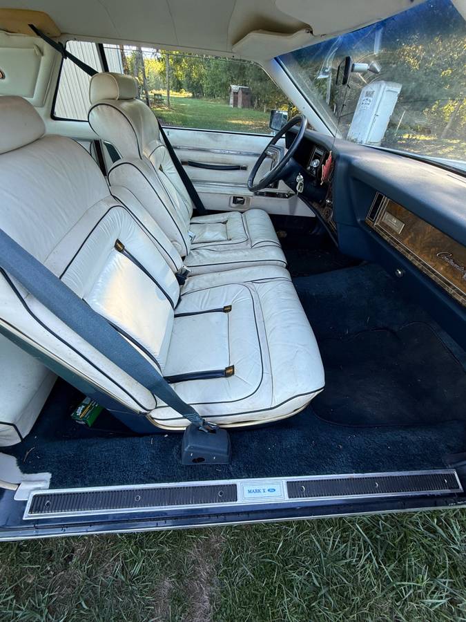 Lincoln-continental-1979-4