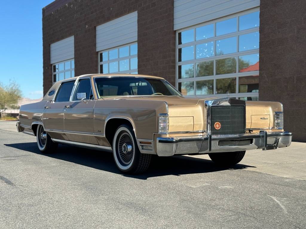 Lincoln-continental-1979-yellow-115